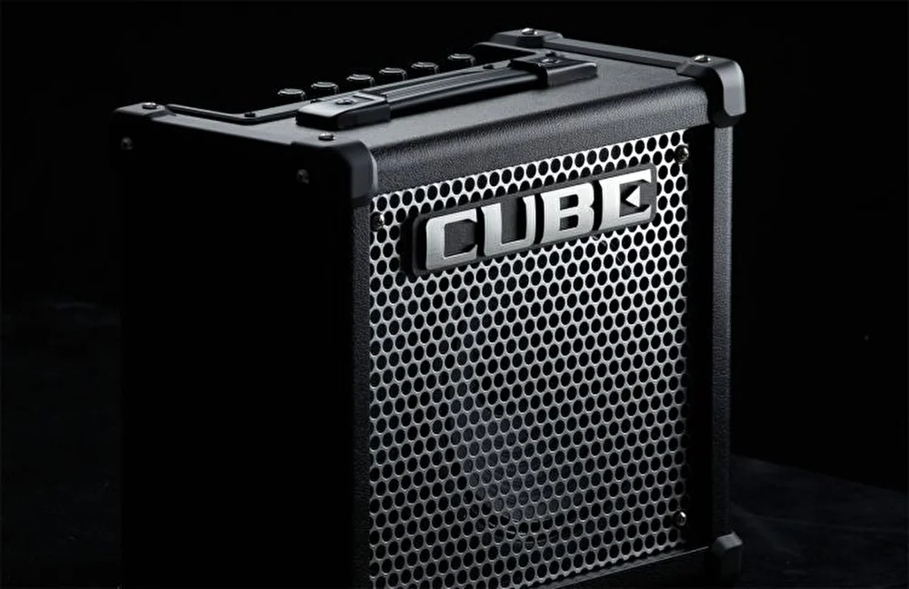 ROLAND Cube-10GX Elektro Gitar Amfisi