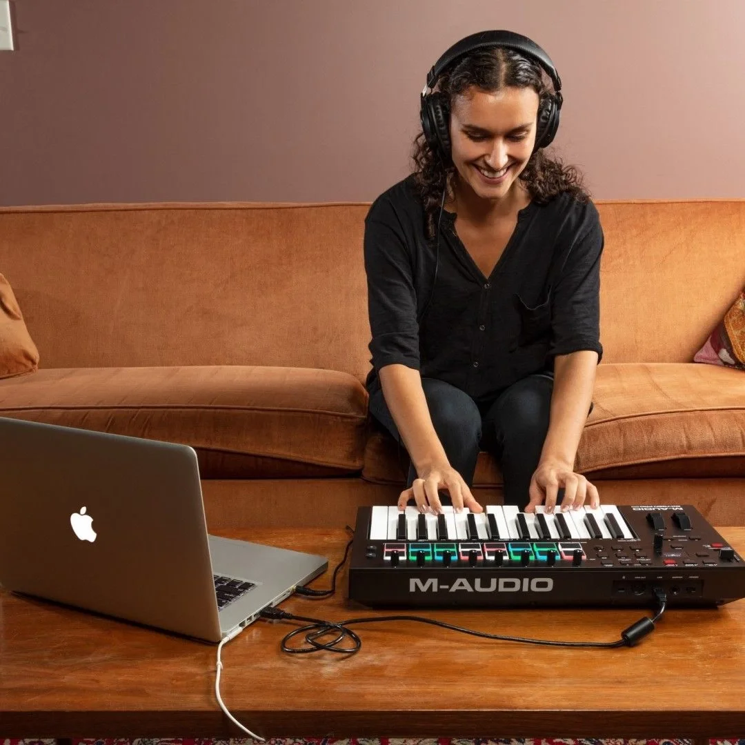 M-Audio Oxygen Pro 25 25 tuş, Yarı-ağır tuşe profesyonel USB/MIDI controller - Yeni nesil
