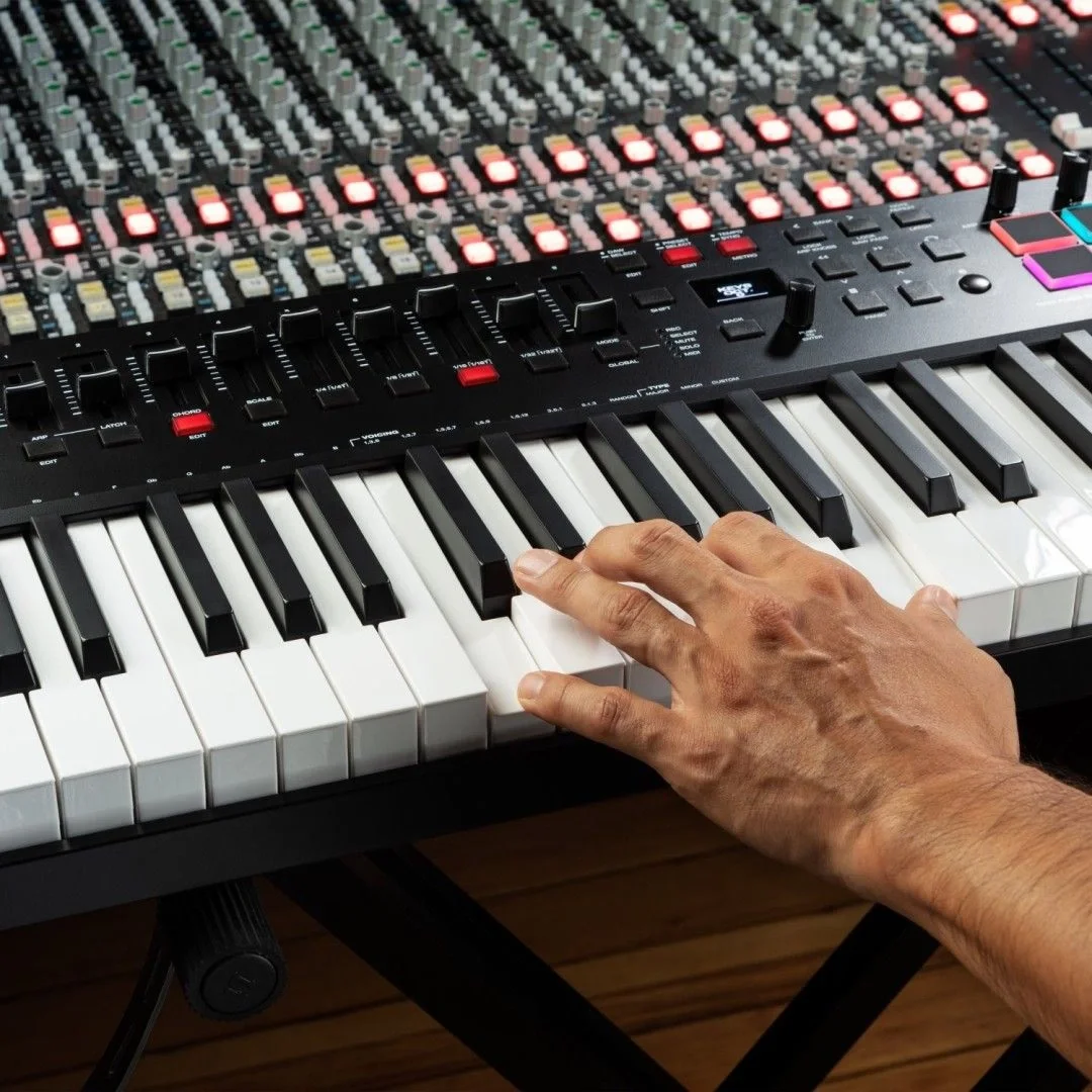M-Audio Oxygen Pro 61 61 tuş, Yarı-ağır tuşe profesyonel USB/MIDI controller - Yeni nesil