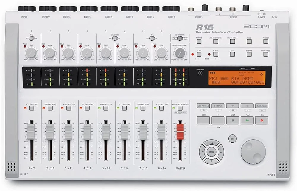 Zoom R16 Kayıt Cihazı