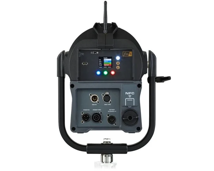 ETC fos/4 Fresnel LED Wash, 7"h, Lustr X8, ETL | Tiyatro Stüdyo Işığı