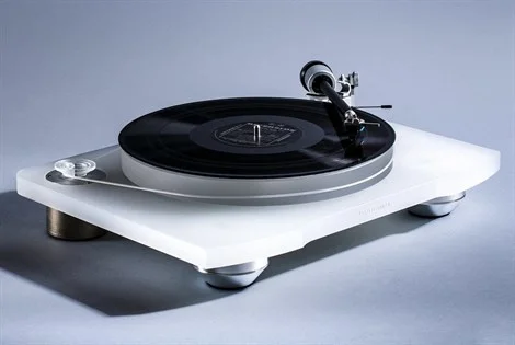 Marantz TT-15S1 Belt Drive Turntable With Cartridge 33-1/3 45 Rpm