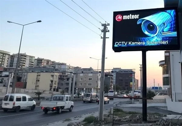 Metex Led Ekran Seti P10 Outdoor 500x300cm (2.EL Sadece paneller satılıktır)