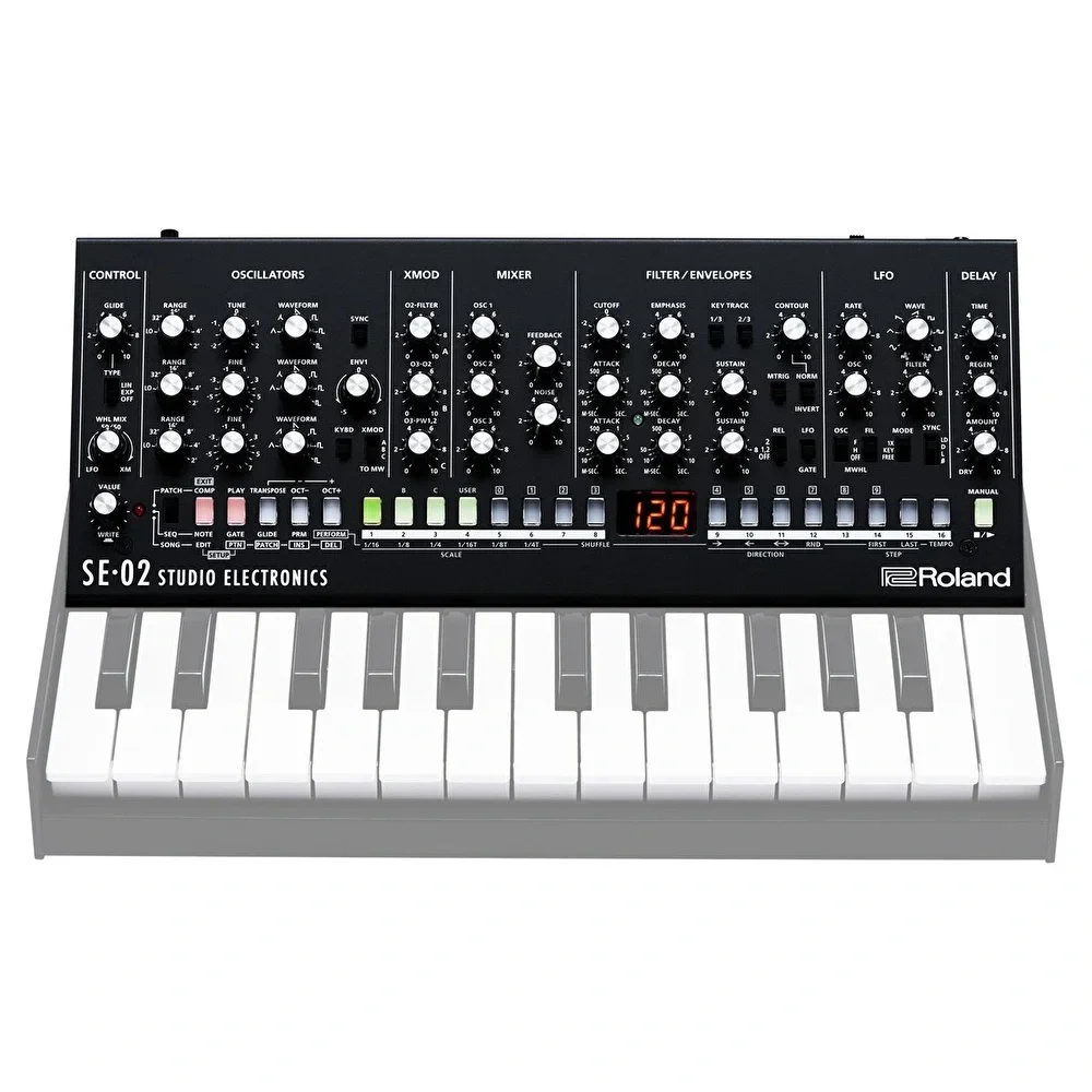 ROLAND SE-02 Analog Synthesizer